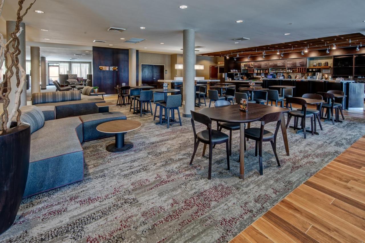 Courtyard By Marriott Troy Hotel Exterior foto
