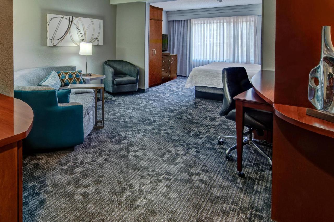 Courtyard By Marriott Troy Hotel Exterior foto