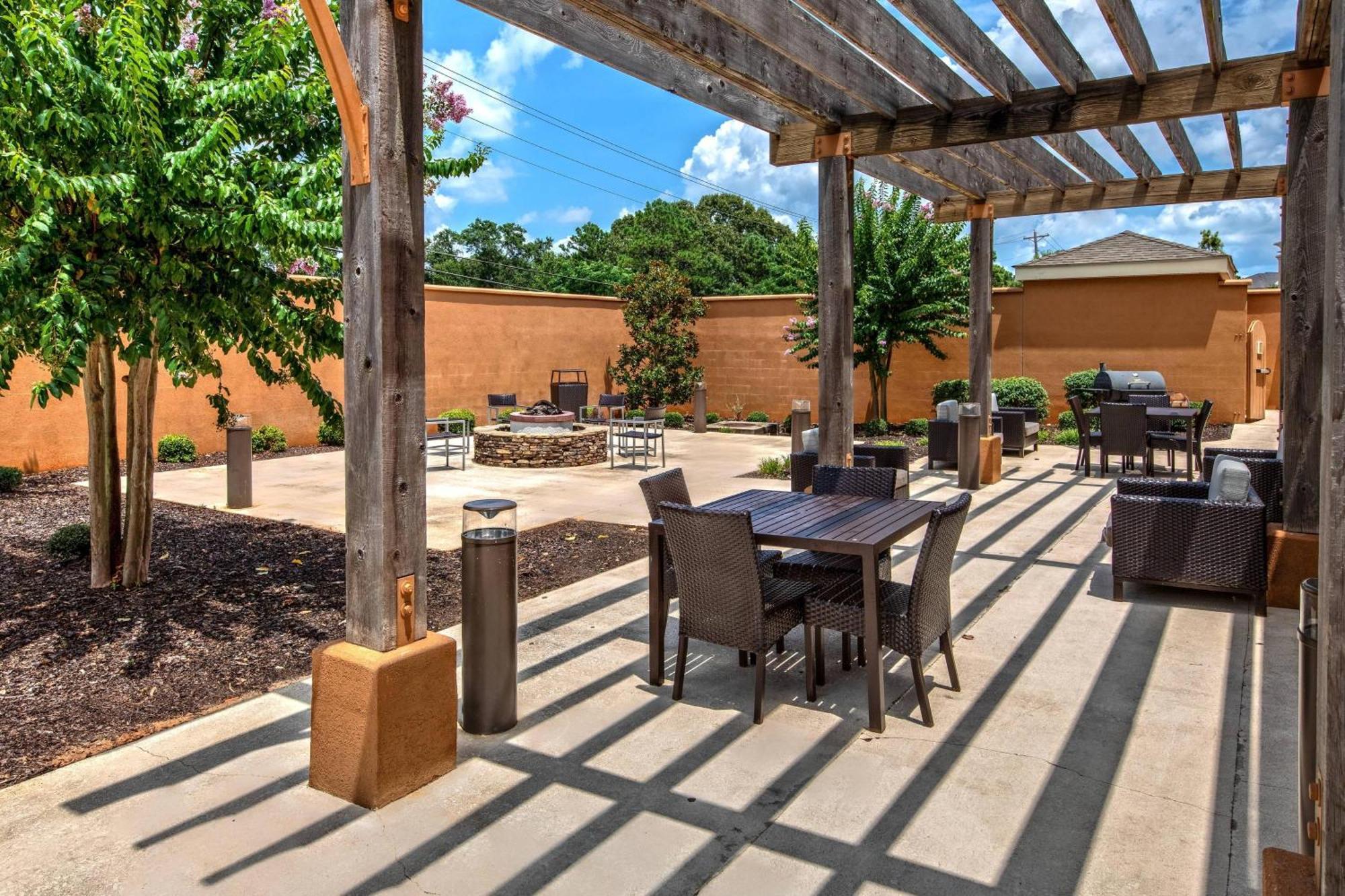 Courtyard By Marriott Troy Hotel Exterior foto